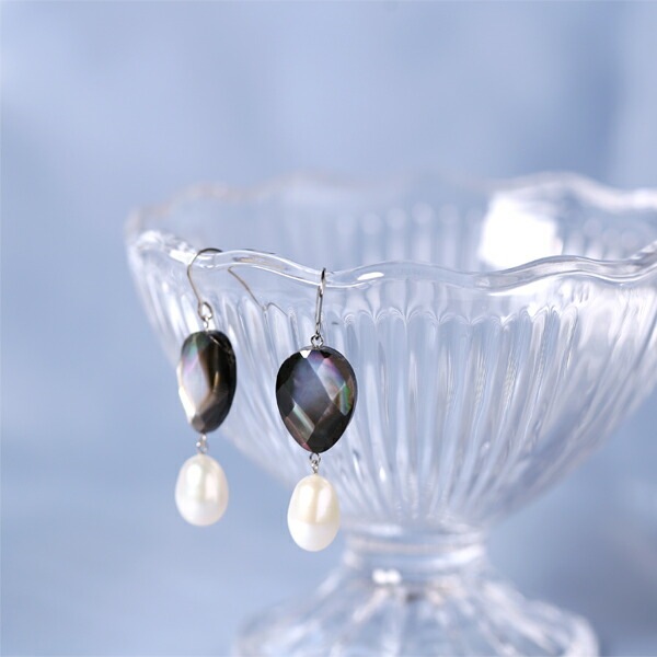 ピアス WRフック(小) 12X16MM 黒蝶貝/淡水P