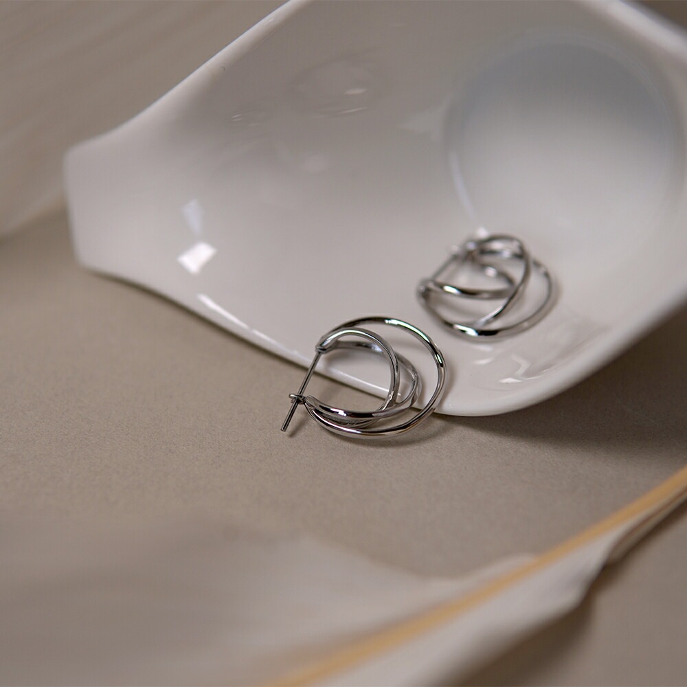 クロスデザイン フープクロッシング ピアス