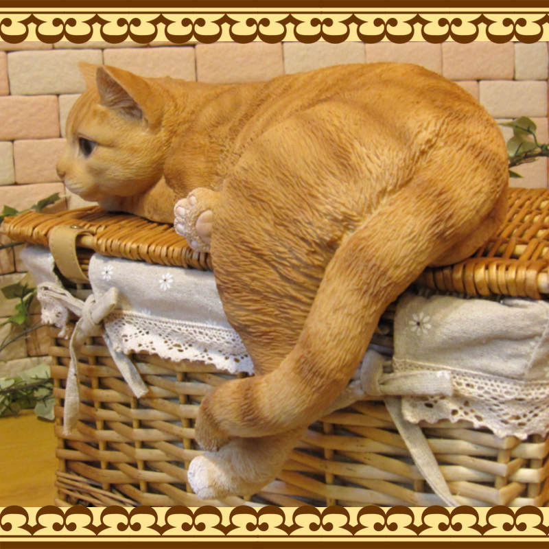 リアルなねこの置物 寝そべりキャット ビッグサイズ 茶トラ◇猫の