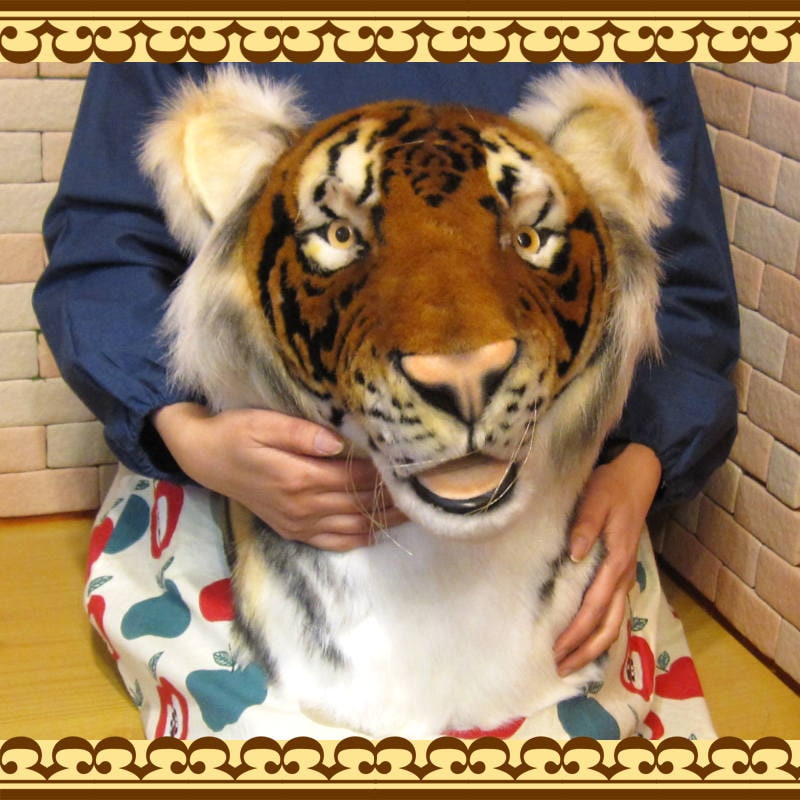 リアルな トラのぬいぐるみ タイガーヘッド 動物オブジェ 置物