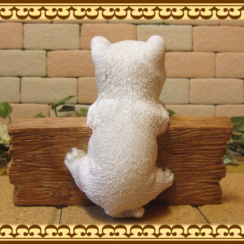 TAMBURINS 白い犬の置物