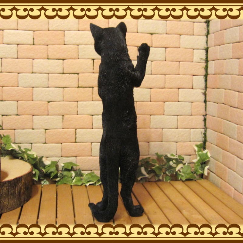 黒猫の使い魔　オブジェ　ファンタジー　置き物　フィギュア リアルなネコの置物 お願いキャット 2 ブラック クロネコ