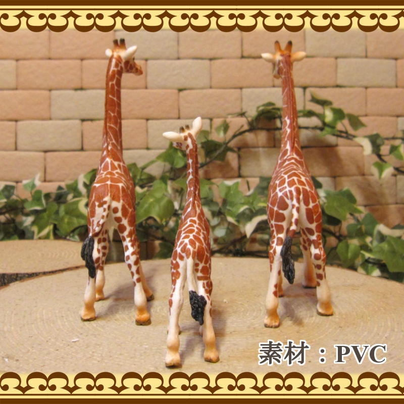 Erling & Karin Heerwagen　置物　フィギュリン 新品☆HEREND ☆フィギュリン☆玉乗り猫☆鱗模様☆5221☆緑
