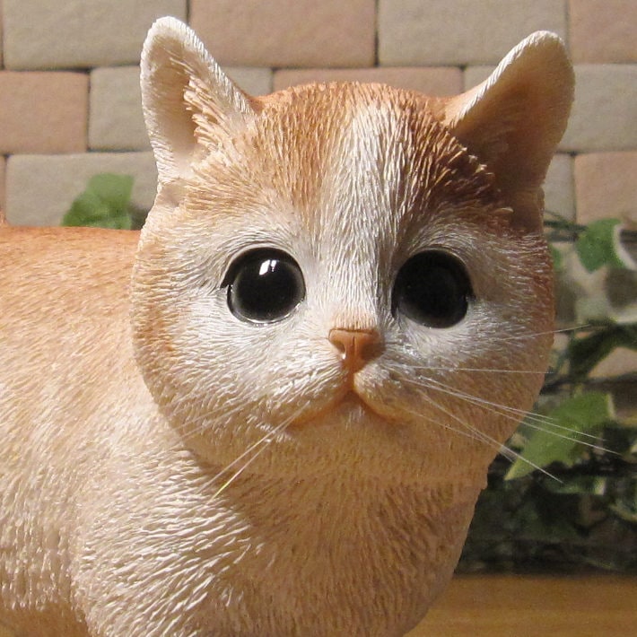 ねこあたま置物