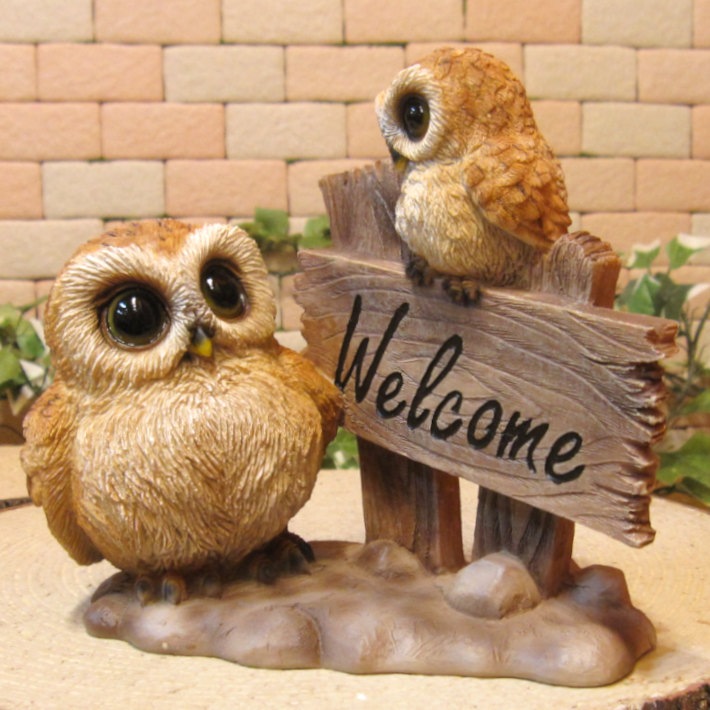 リアルな鳥の置物 ふくろう親子 ウエルカムスタンド ふくろう フクロウのフィギュア お部屋のインテリアにお庭のオーナメントとしても かわいい動物グッズの通販なら 雑貨の森 Ki Ra Ra リアルな鳥の置物 ふくろう親子 ウエルカムスタンド ふくろう フクロウのフィギュア お部屋のインテリアにお庭のオーナメントとしても かわいい動物グッズの通販なら 雑貨の森 Ki Ra Ra
