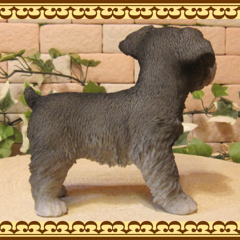 �ꥢ��ʸ�����ʪ������ʥ�������������ɡ����⡼����������Υ���ƥꥢ�ˤ����Υ����ʥ��ȤȤ��Ƥ�������Ҥ��̤Υե������������ǥ˥󥰡����֥�����������