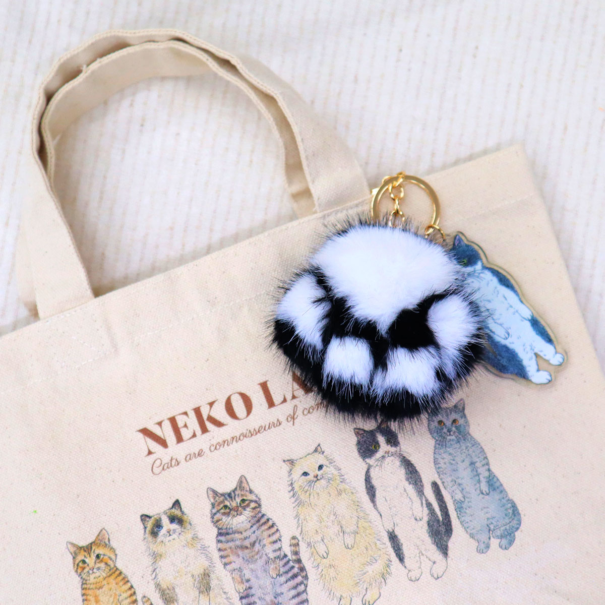 NEW】ねこの肉球ファーチャーム | グッズ | NEKOLAB公式オンラインショップ