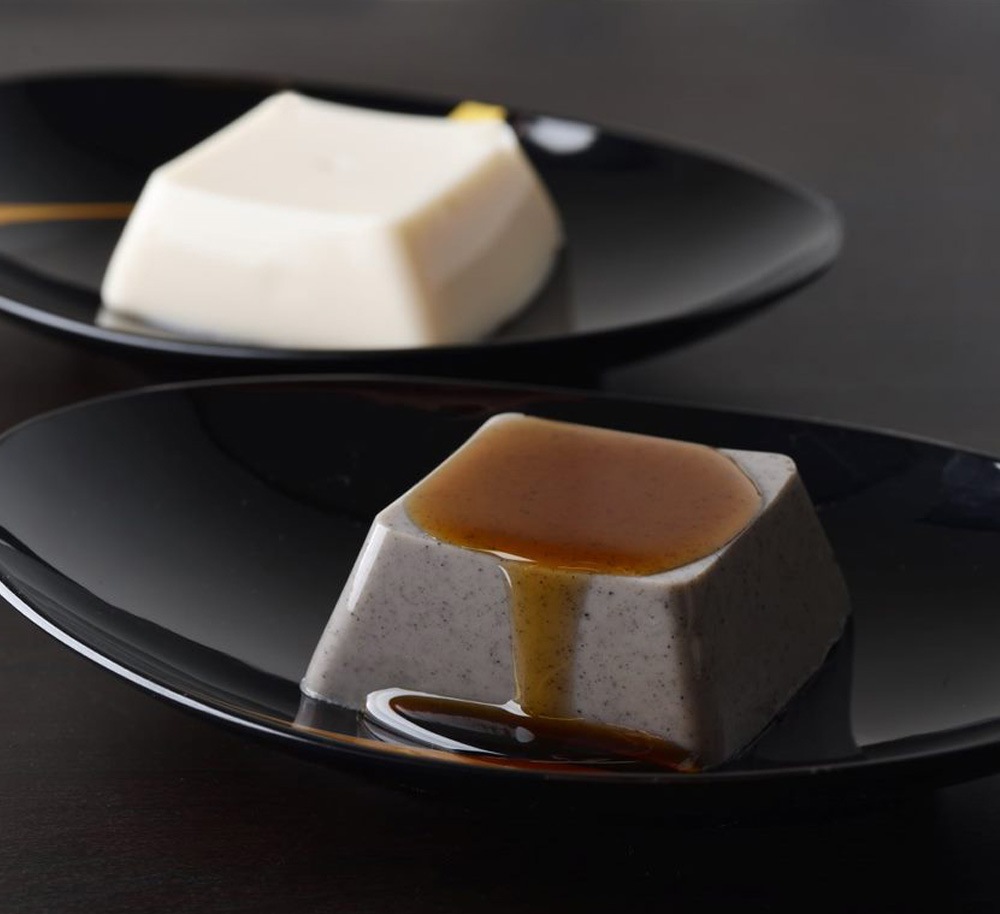 葛ねり9個入り(くずねり もと煉り黒蜜がけ・黒ごま黒蜜がけ) 東京