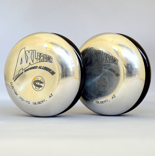 【品番49】AXLERATOR 2個セット(シルバー×ブラック)