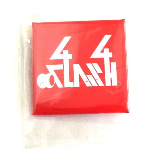 44クラッシュ　ピンバッジ