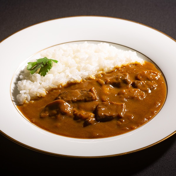 【ラ・ロシェル】坂井宏行監修　フレンチシェフの深みビーフカレー