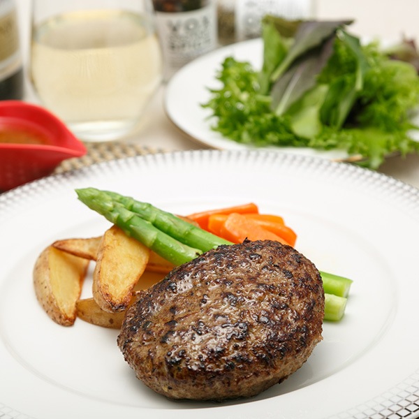 【ラ・ベットラ・ダ・オチアイ】落合務監修　香味野菜と牛肉のハンバーグ8個