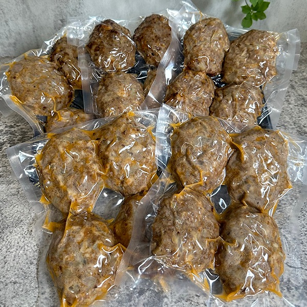 【佐藤精肉店】「自家製」仙台牛・国産牛入り手ごねハンバーグステーキ 85g×20個【訳あり・形不揃い商品】