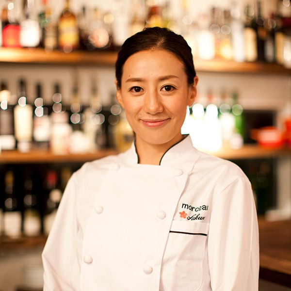 【モルソー】秋元さくら監修 国産牛すじ赤ワインカレー