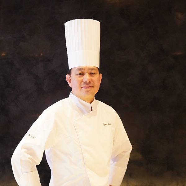 【レストランリューズ】飯塚隆太監修　果物を煮込んだビーフカレー