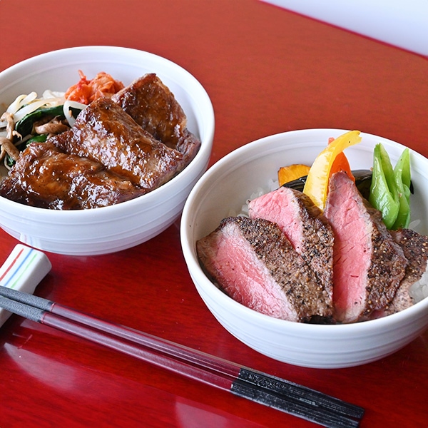 【33年前に米国で購入】インド製木製牛の置き物（2体セット） 33年前に米国で購入】インド製木製牛の置き物（2体セット）