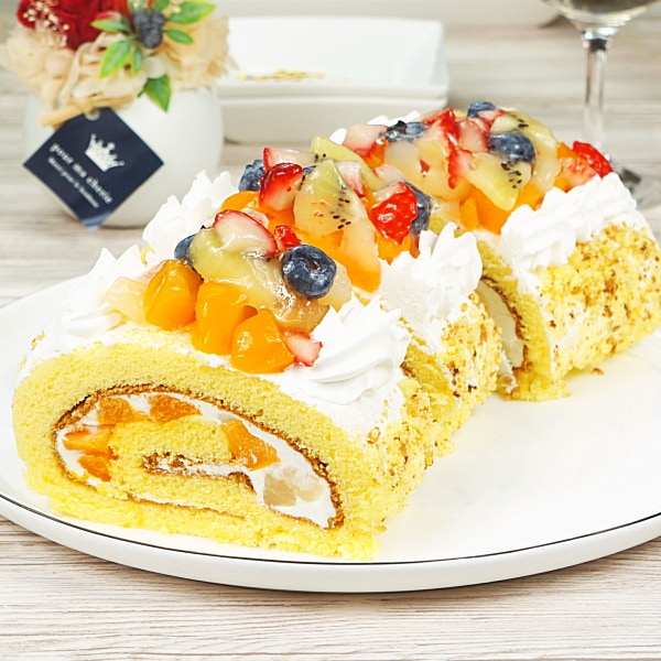 たちかわ】7種のフルーツロールケーキ
