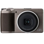 RICOH GR III Diary Edition [�᥿��å��������॰�졼]