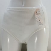 テンセル丈長スタンダードショーツ　　ホワイト色