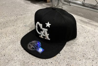 California logo snapback cap / black with white