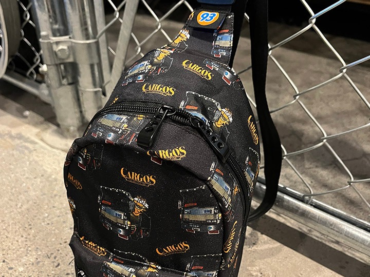 OSSANTHEHOOD sling bag (cargos) / black