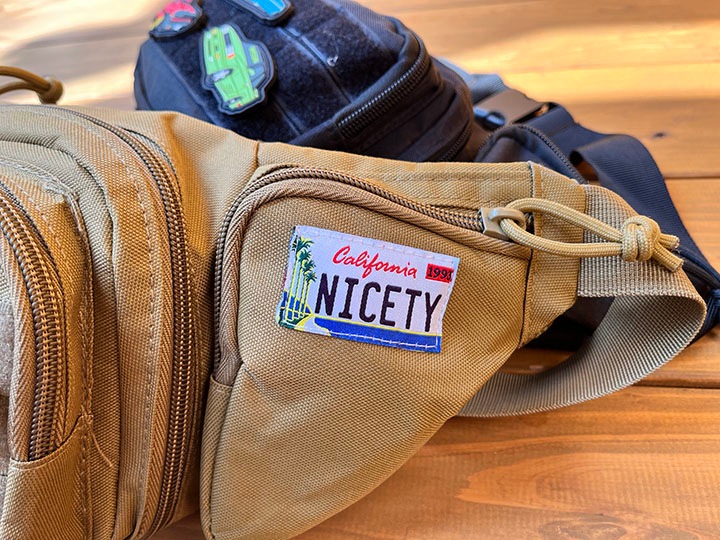 NICETY patched sling bag / khaki 