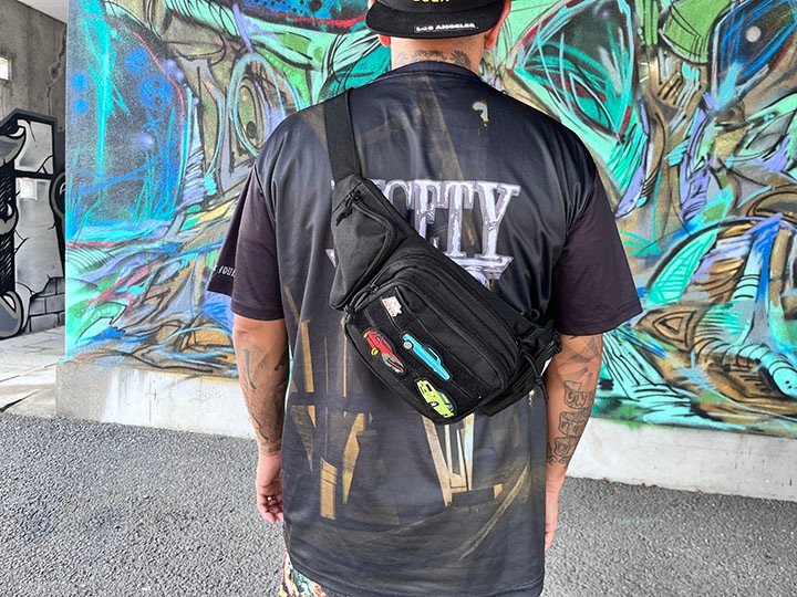 NICETY patched sling bag / khaki 