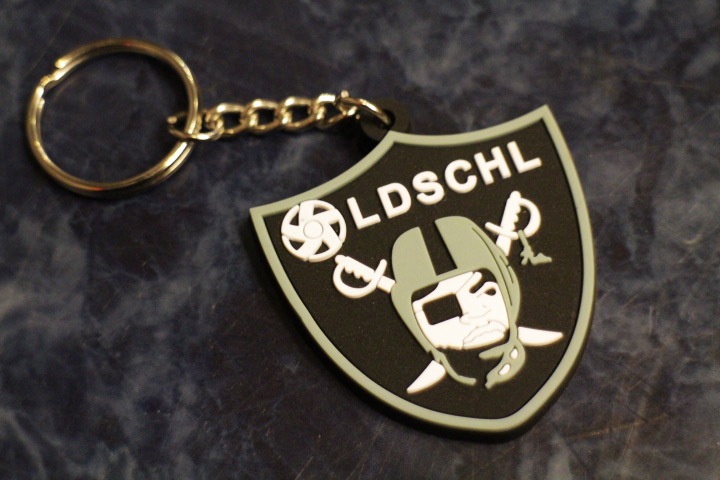 OSSANTHEHOOD keychain (oldschl)