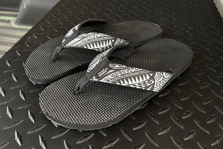 HAWAIIAN TRIBAL beach sandal