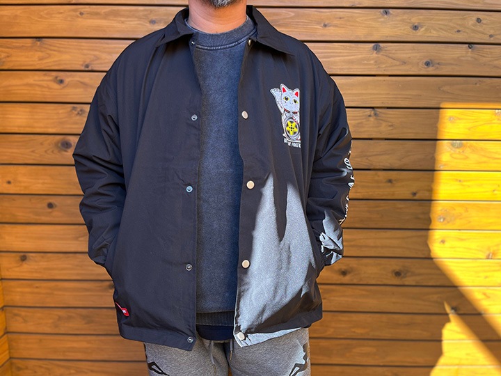 OSSANTHEHOOD coach jacket (lucky cat) / black