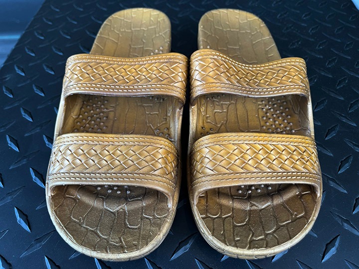 hawaiian sandal / light brown