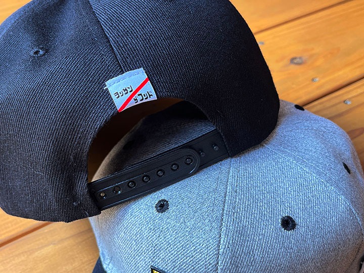 OSSANTHEHOOD snapback cap (caliȵ) / black