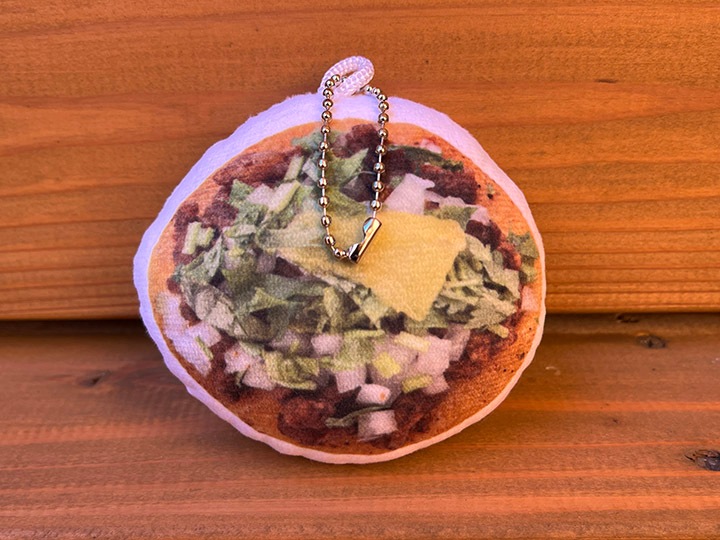 Tacos El Trompo pillow keychain 