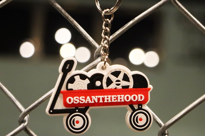 OSSANTHEHOOD keychain (flyer) / red