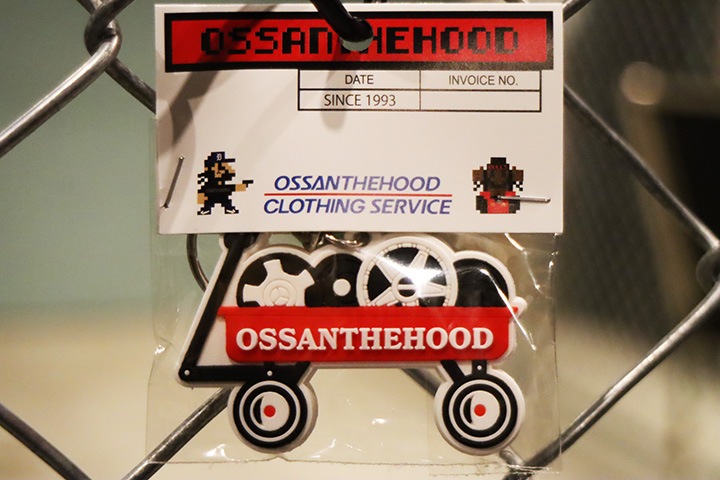 OSSANTHEHOOD keychain (flyer) / red