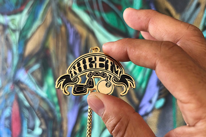 NICETY gp. gold steel neckless (8ball) / gold x black