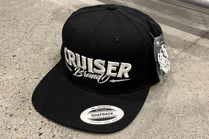 Cruiser brand snapback cap (1) / black