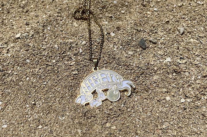 NICETY gp. gold steel neckless (8ball) / gold x white