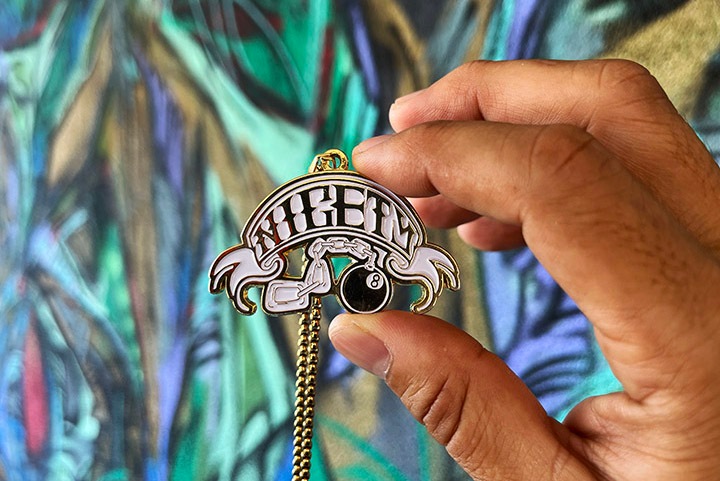 NICETY gp. gold steel neckless (8ball) / gold x white