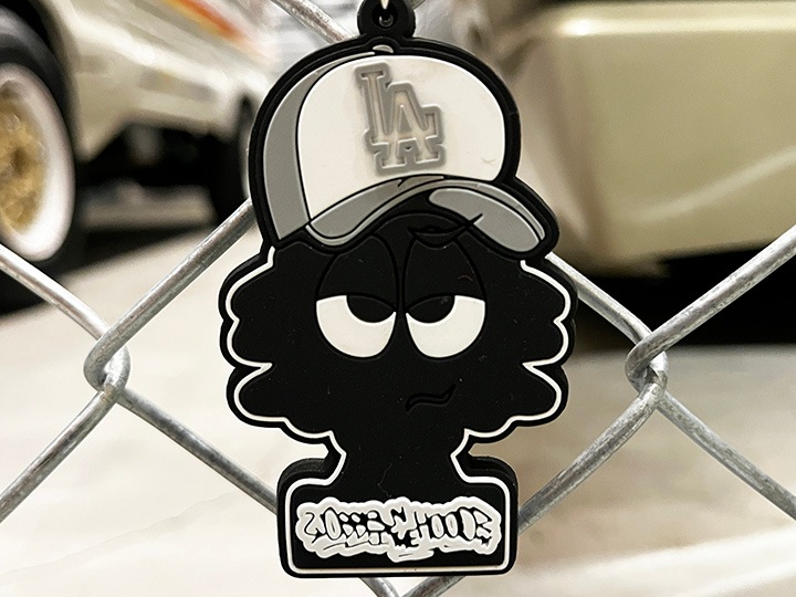 OSSANTHEHOOD pvc keychain (imbig) / black