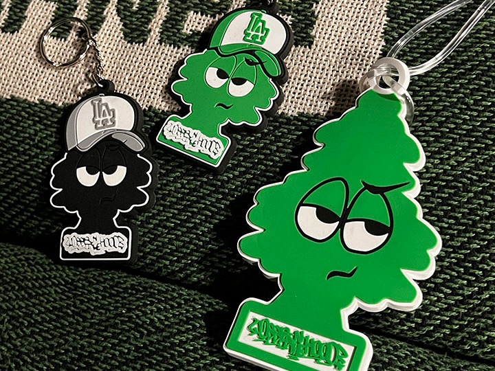 OSSANTHEHOOD pvc keychain (imbig) / black