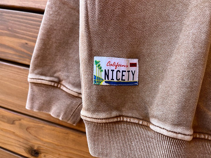OSSANTHEHOOD 12oz. crewneck sweat (postal) / sand