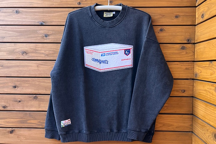 OSSANTHEHOOD 12oz. crewneck sweat (postal) / washed black