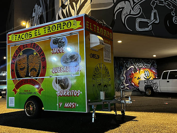 Tacos El Trompo snapback cap (script) / royal x orange