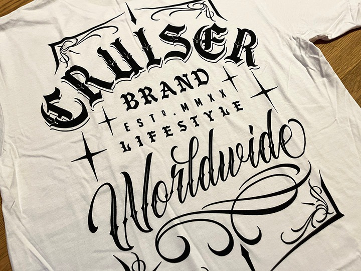 Cruiser brand Tshirt (script) / white