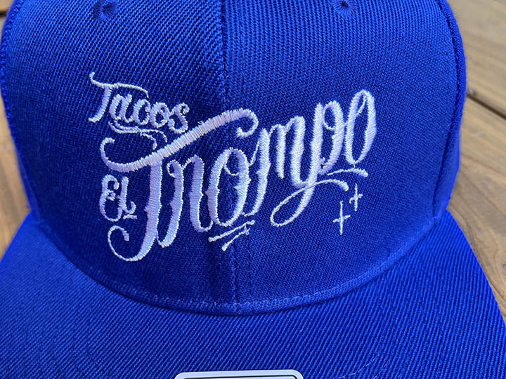 Tacos El Trompo snapback cap (script) / royal x white