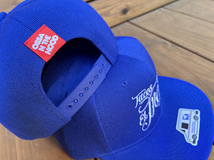 Tacos El Trompo snapback cap (script) / royal x white