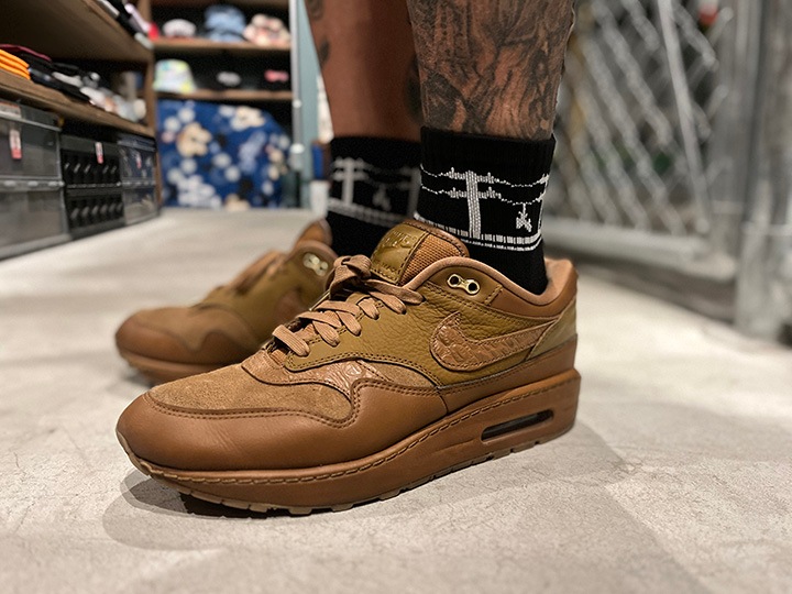 OSSANTHEHOOD socks / "եåȥ"