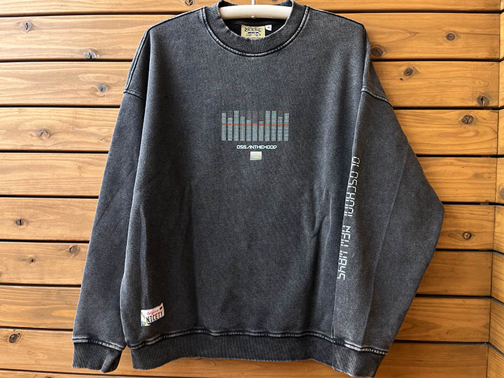 OSSANTHEHOOD 12oz. crewneck sweat (six buttons) / washed black