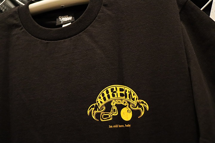 NICETY Tshirt (8ball) / black & club yellow
